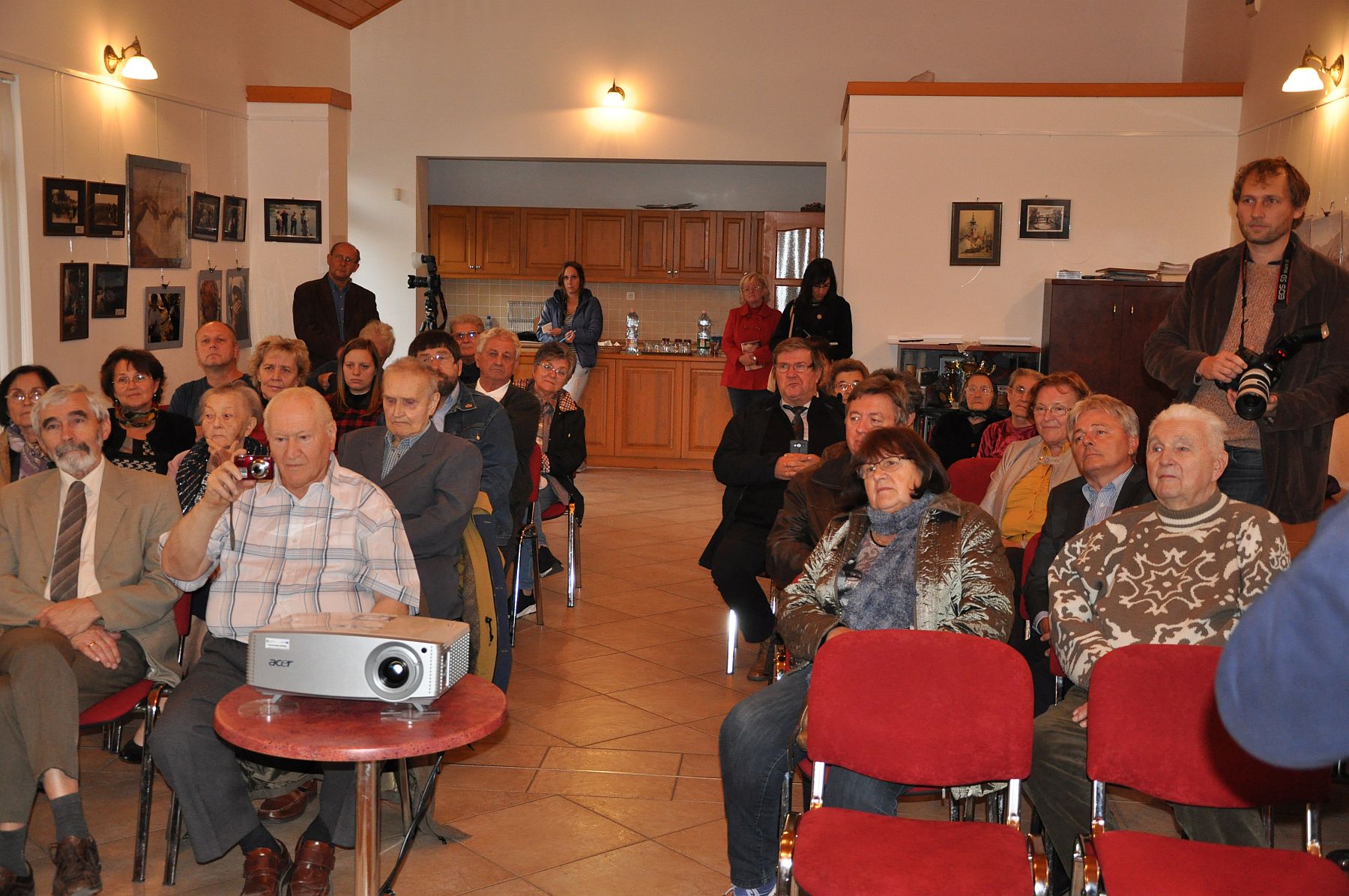 A II. világháború hőseire emlékeztek Almássy-telepen